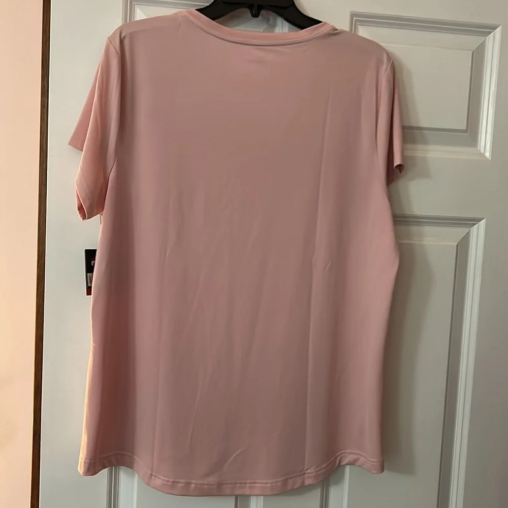 Fila Light Pink V-Neck Sports Tee. Women’s Size XL - Picture 2 of 7
